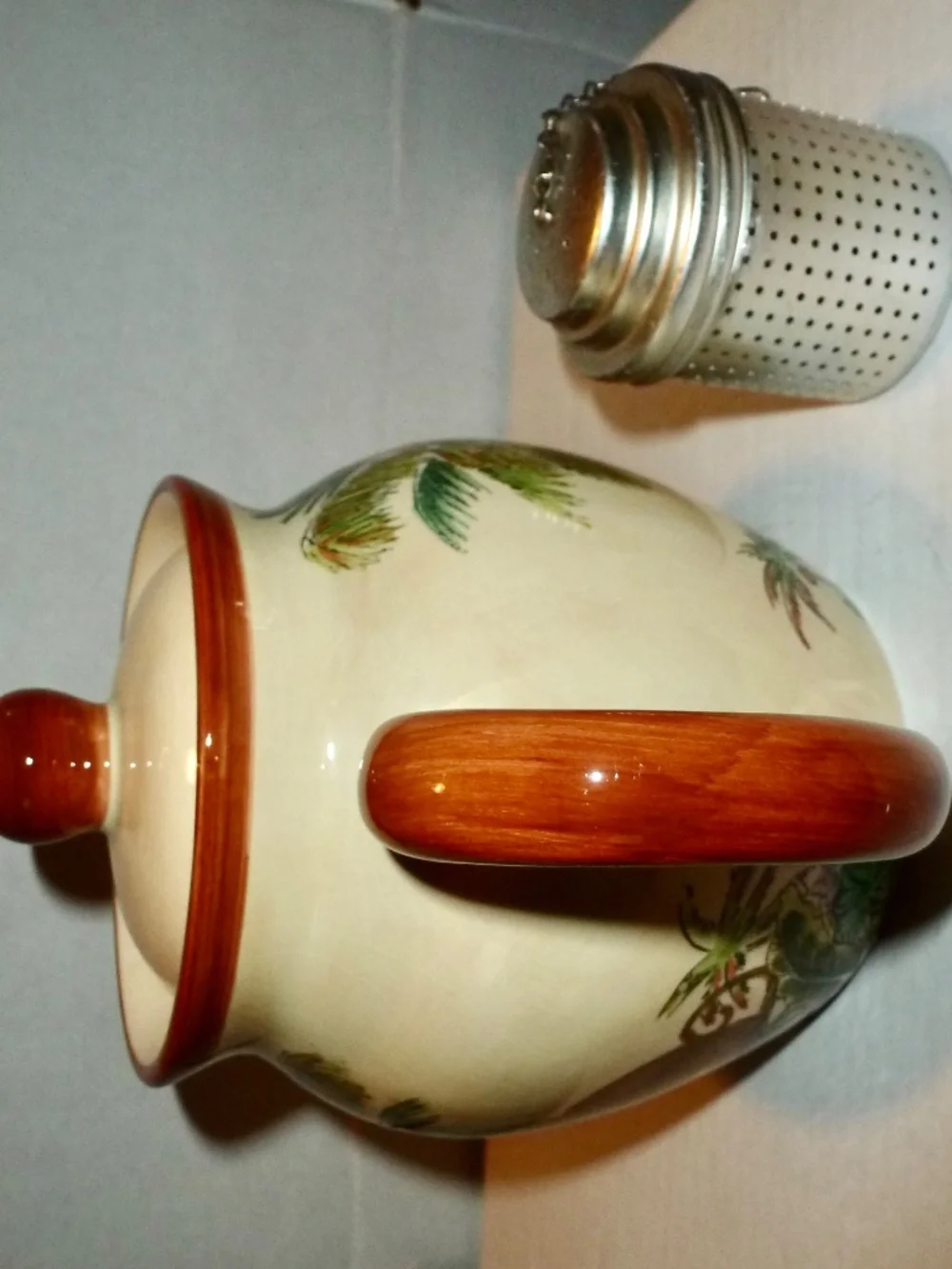 Maxcera Monkeys in the Coconut Tree 6 Cup Ceramic Tea Pot & Aluminum Tea Infuser